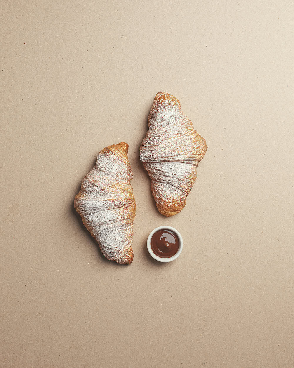 კრუასანი კარაქის შოკოლადის კრემით გამომცხვარი 115გ