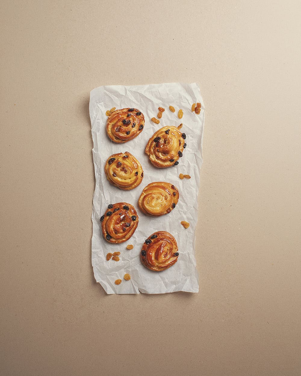 კრუასანი კარაქის ქიშმიშით 40გრ